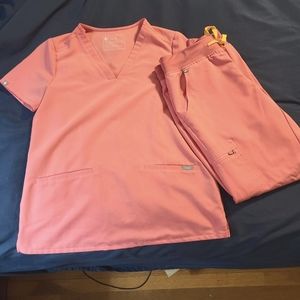 Figs: Neon Pink small